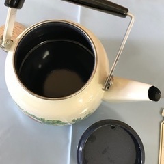 ホーローやかんの画像