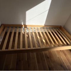 ベッドフレーム　格安にてお譲りします。