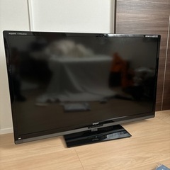 シャープ　AQUOS  52型