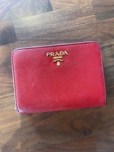 プラダ　財布