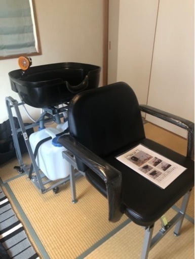 折りたたみシャンプー台と専用チェア