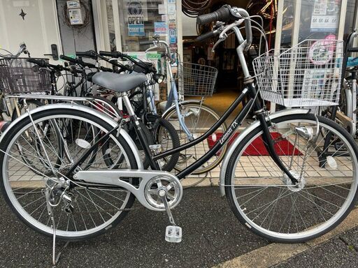 26インチの黒のママチャリ