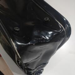 アディダス　エナメルバッグの画像