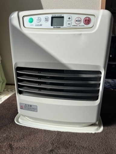 決まりました　人気色の白いダイニチファンヒーター