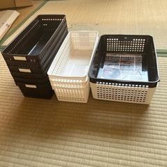 100均バスケット