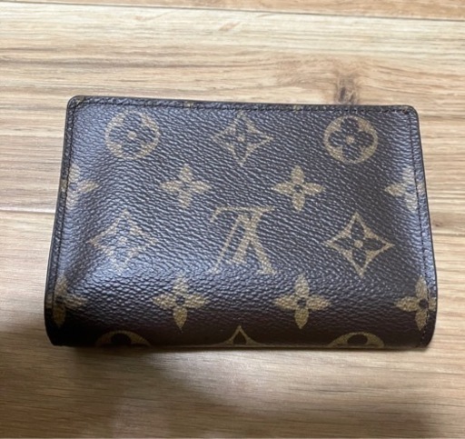 早い者勝ち今日限りLOUIS VUITTON折りたたみ財布