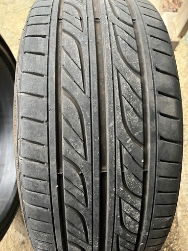 225/35 R19 タイヤ