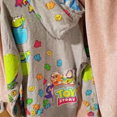 美品！トイ・ストーリーパーカーの画像