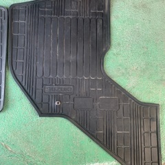 スズキ キャリイトラック DA63T  中古 フロアマット(ゴム)の画像