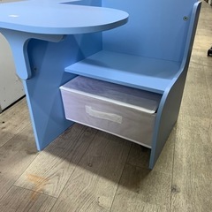 新品未使用　キッズ　テーブルチェア　一体型の画像