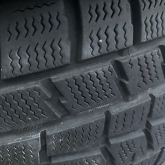 ダンロップスタッドレス185/65r15の画像