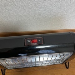 小型電気ストーブの画像