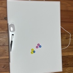 ホワイトボード　壁掛け　マグネット　ペン　黒板消しセット