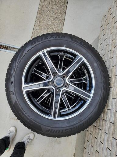 スタッドレスタイヤ　アルミホイール付き