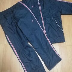 アシックス ウインドブレーカー