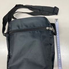 新品　ショルダーバッグの画像