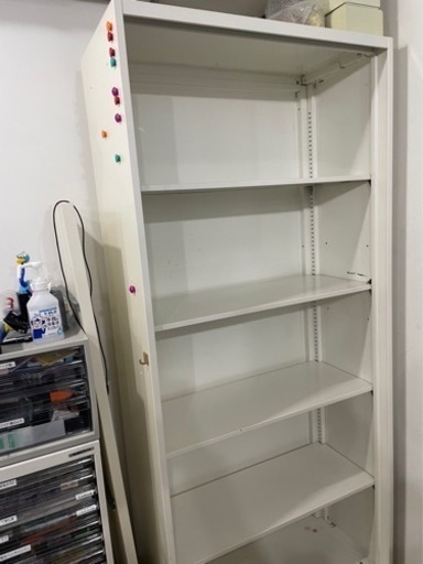 オフィス用キャビネット1台(※合計2台あります)