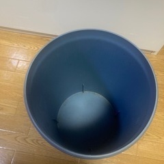 ゴミ箱の画像