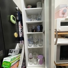 食器棚スリムタイプの画像