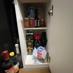 食器棚スリムタイプの画像