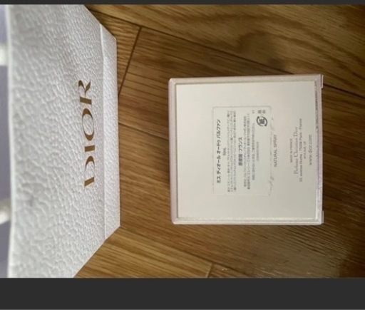 【ほぼ未使用】正規店購入Miss Dior 袋・箱付き
