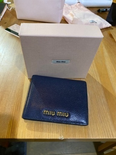 miumiu 財布買っていただける方
