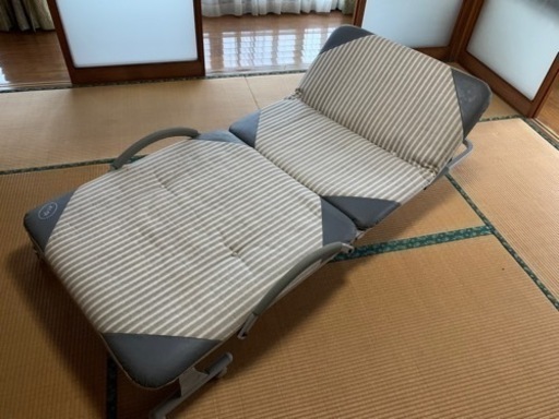 折り畳みリクライニングベッド　シングル