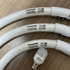 Panasonic 丸形スリム蛍光ランプ+ LED常夜灯 
