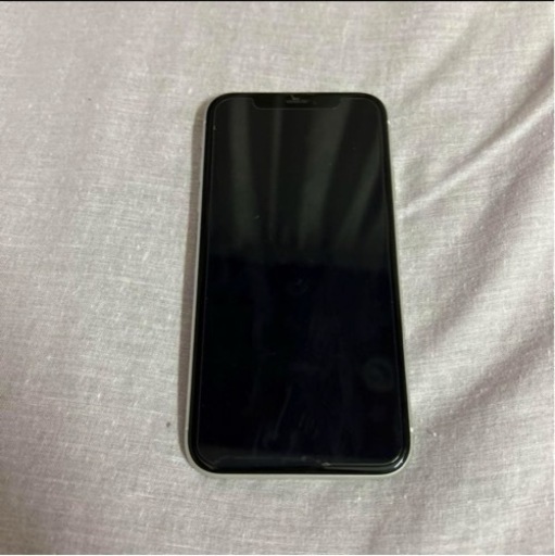 iPhone XR White 128 GB sim フリー画面上部(受話口付近)が少し割れています。