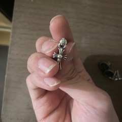 クロムハーツピアスの画像