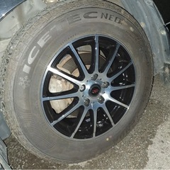 【タイム値下げ本日引き取りなら更に?あと数時間値下げがなしに？！】TEAD 215/65R16 スタットレスタイヤ