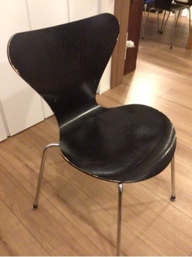 アルネヤコブセンのヴィンテージセブンチェアです。
