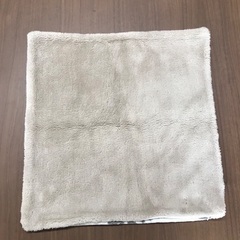 未使用クッションカバーの画像