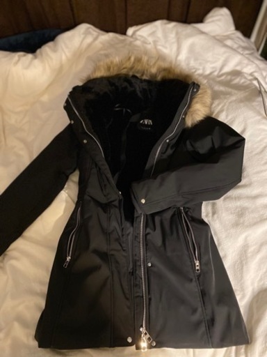 ZARA   セミロング　ダウン
