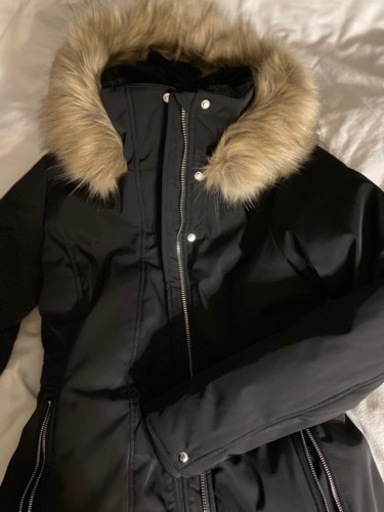 ZARA   セミロング　ダウン