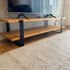 一枚板のテレビラックの画像