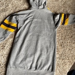 champion　パーカーワンピ　140cmの画像