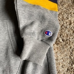 champion　パーカーワンピ　140cmの画像