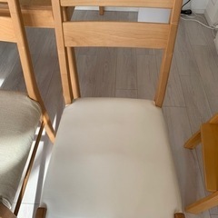 2月末まで出品:テーブルと椅子3脚セット!の画像