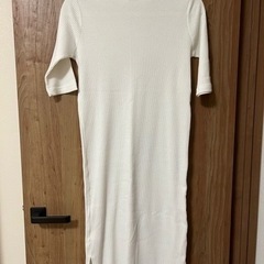 白 ワンピースの画像