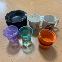 食器類まとめてもらって頂ける方♫ 2/2に処分します