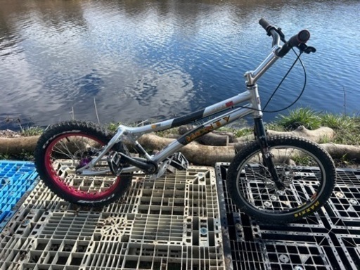 トライアル　自転車　MONTY 221pr