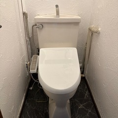 トイレ　本体　ウォシュレット付き　TOTO 便器　タンク　一式の画像