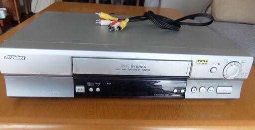 Victor製　VHSビデオデッキ