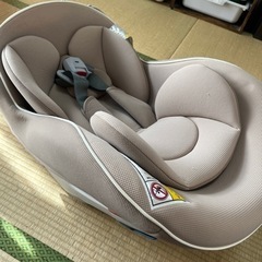 【取引中】Combi チャイルドシート（新生児〜4才くらい）の画像