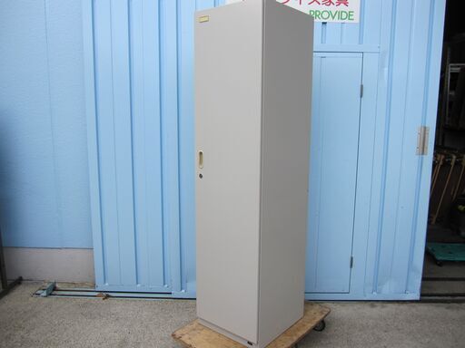 1人用ロッカー　鍵あり　ウチダ製　ニューグレー