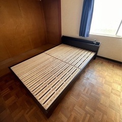 ダブルベッド