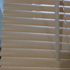 木目調ブラインドです！比較的美品です！の画像