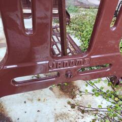 アンティーク ミシン台の画像