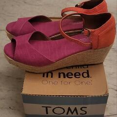 TOMS ウェッジソール　サンダルの画像